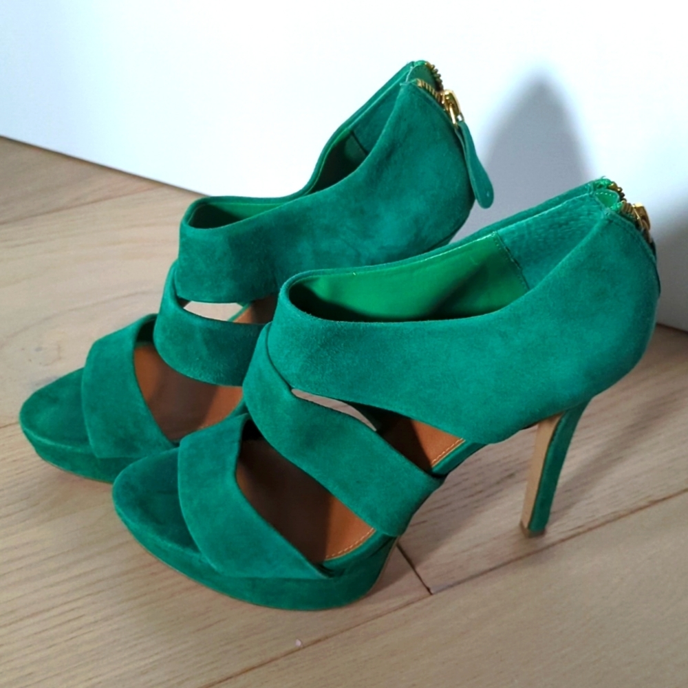 Kelly green platform heels